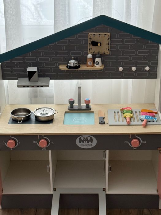 Игровая кухня, деревянная Самовывозом