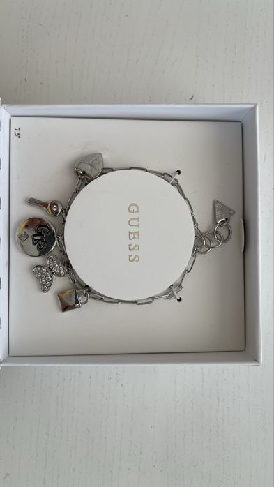 Дамска гривна Guess