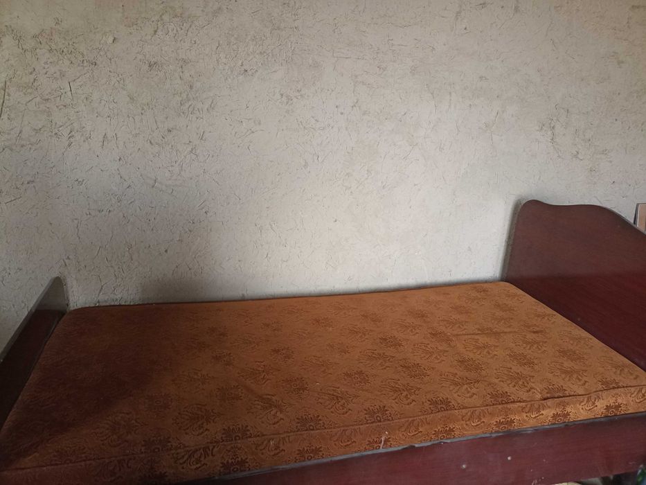 Кровать односпальная
