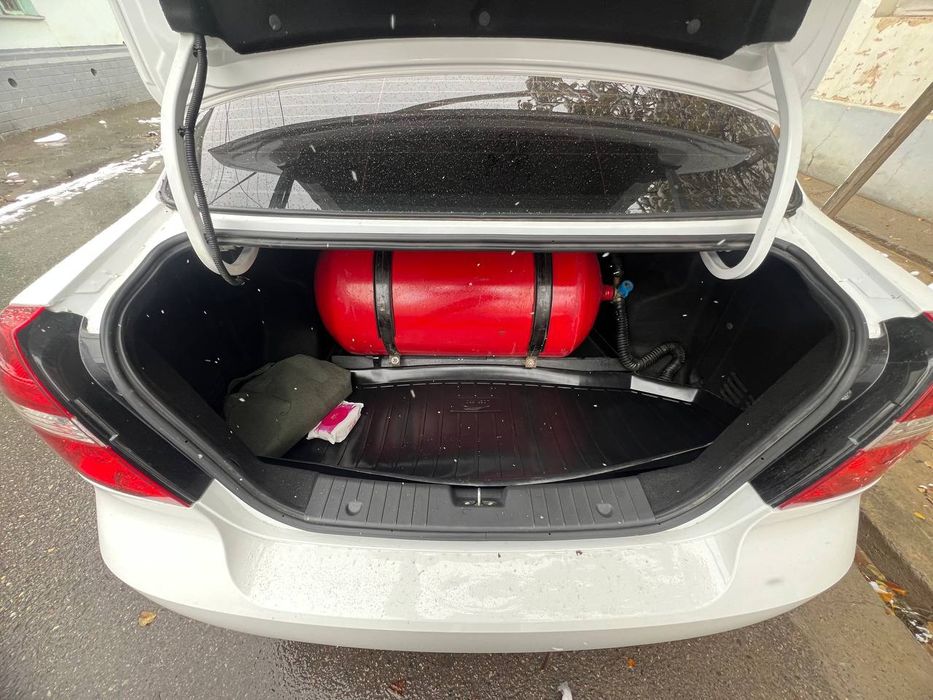 Nexia 3 mexanika sotiladi. Srochna!!!