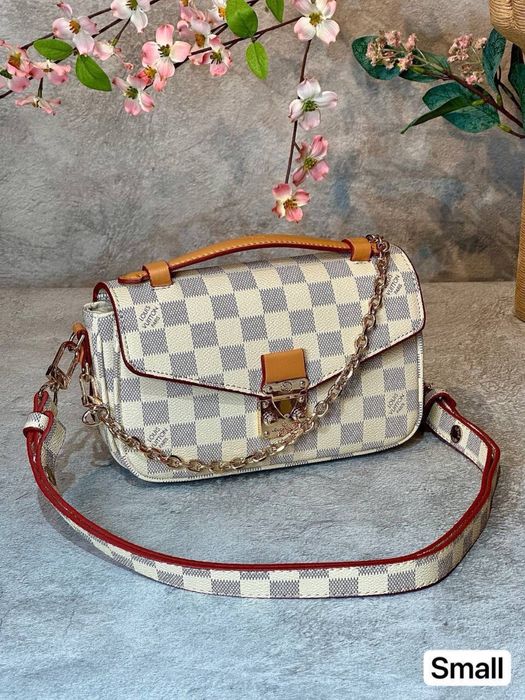 Genti Louis Vuitton noi