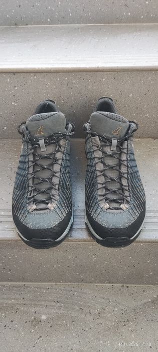 Туристически обувки Lowa Carezza GTX