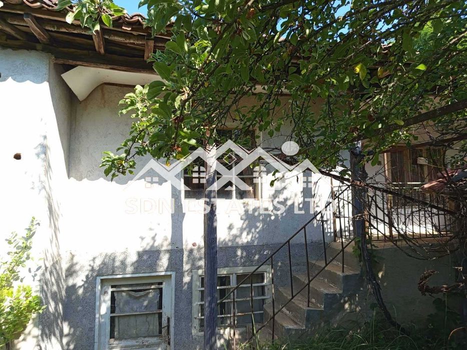 Продава се Къща в с. Средногорово, Област Стара Загора - 100 кв.м за 347 €/кв.м - Снимка #1