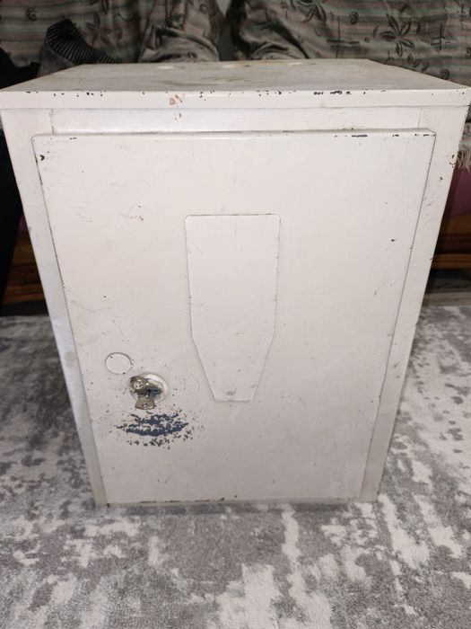 Сейф продам в отличном состоянии