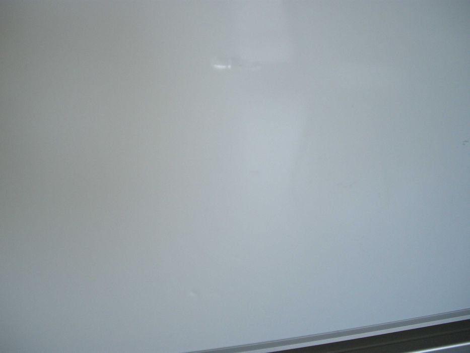 Бяла дъска със стойка Viz-Pro 120x120 cm двустранна
