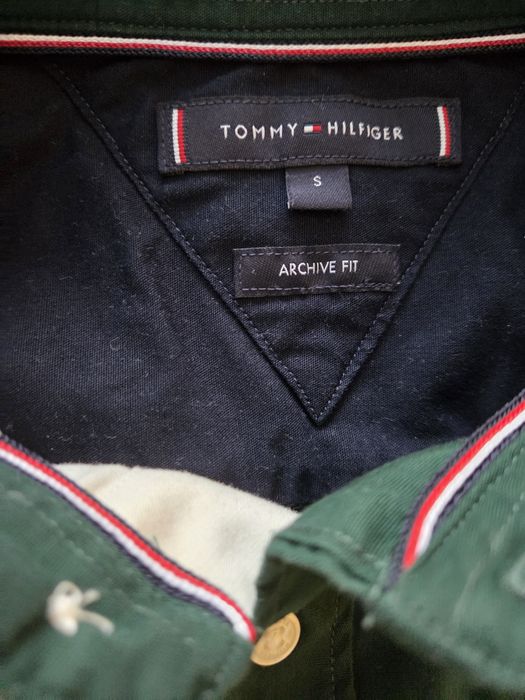 Cămașă hilfiger,  mărimea S,  preț 150 roni