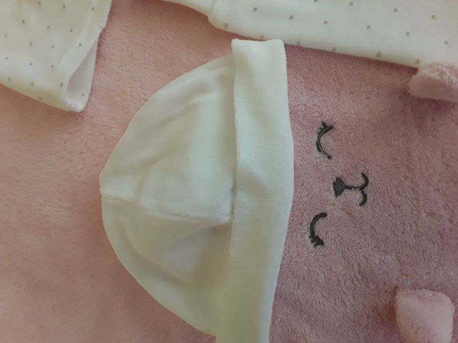 Бебешки комплект дрехи + подарък