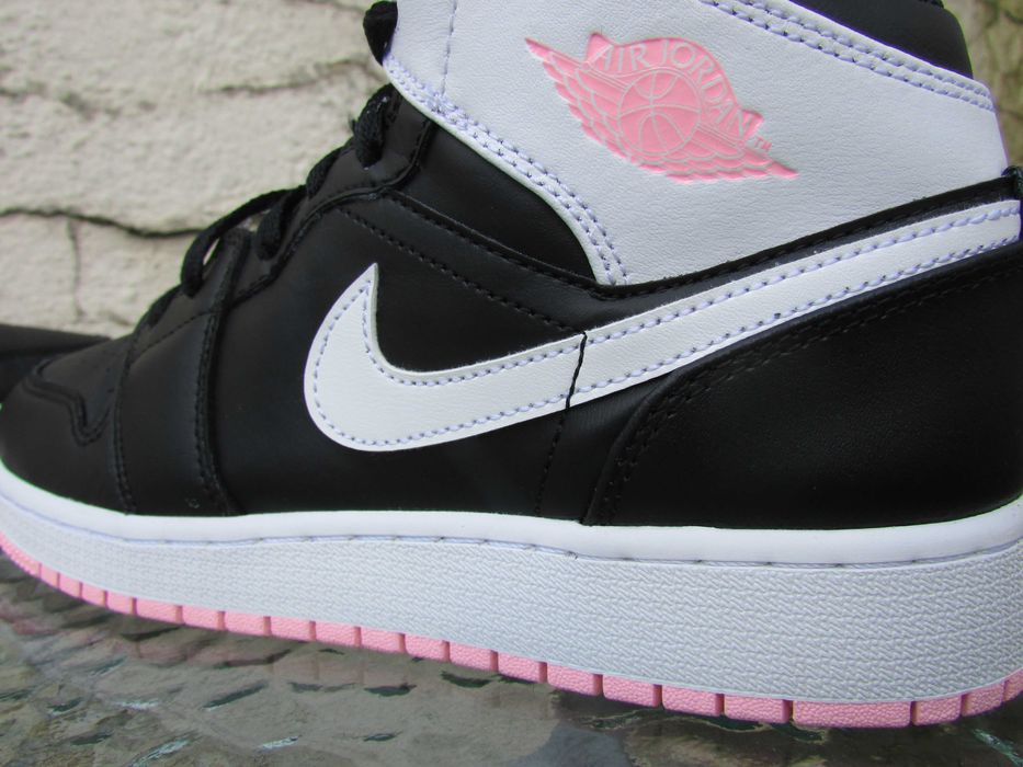 Маратонки Nike Air Jordan 1 Mid 'Arctic Punch'