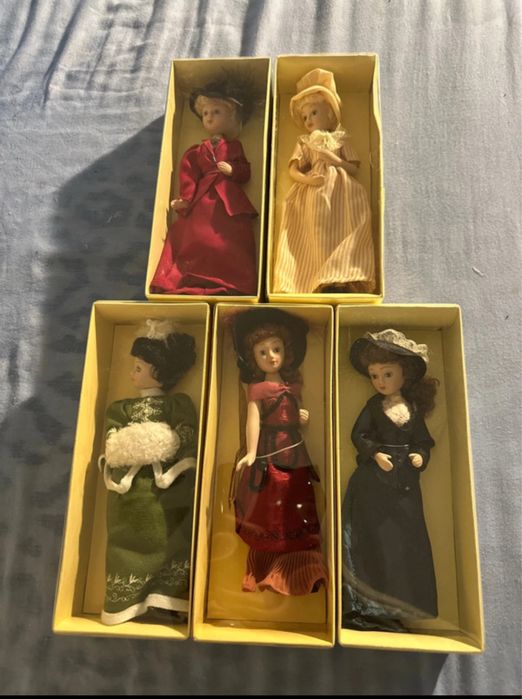 Vand papusi portelan de colectie