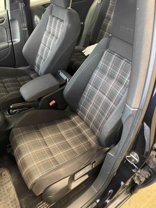 Golf 6 GTI DSG 2.0 tsi 2010 Numere roșii