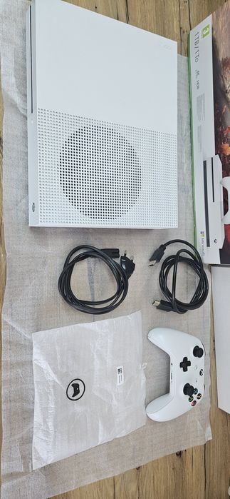 De vânzare XBOX ONE S 1 TB