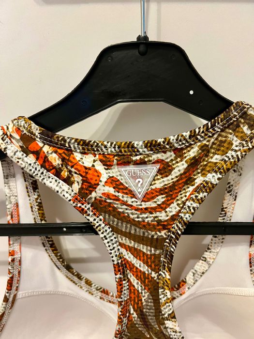 Guess- Спортно бюстие