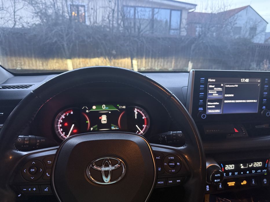 Toyota RAV-4  Dynamic