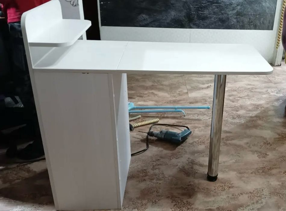 стол рабочий для маникюра