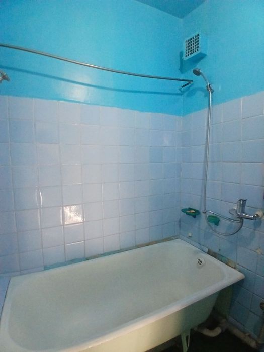 3 xonali kv sotiladi uy uzimizniki shaxar hokimligi oldidan
