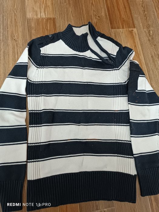 Теплые свитера на подростка или стройного парня