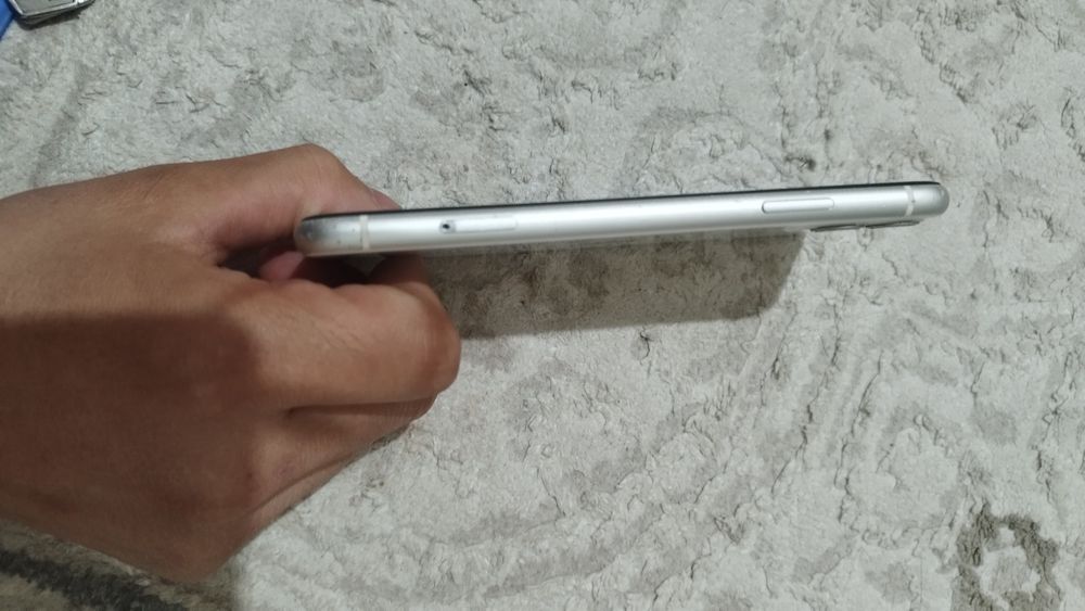 Айфон 11 64 г сатылады