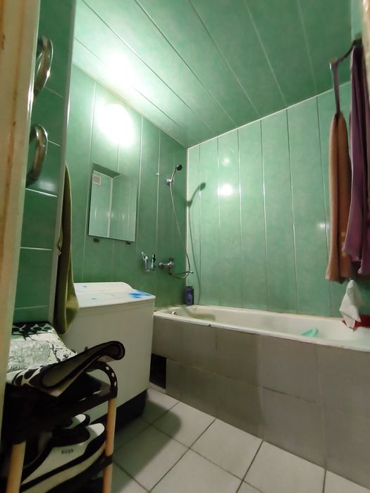 Sergeli-5 da. 4 xonali uy sotiladi