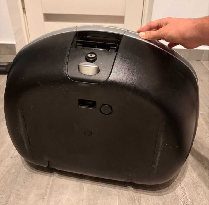 Topbox Givi V46 Monokey + rear rack Honda Transalp xl750
