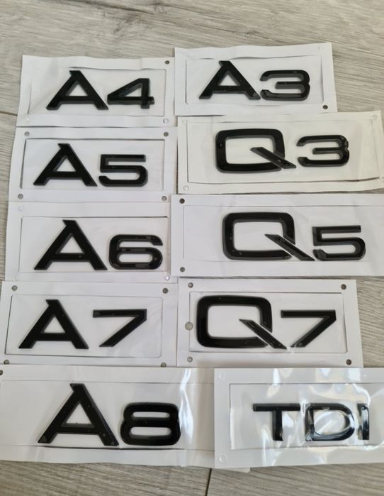 Emblema-Sigla-Logo-Stema-Spate-Haion-Neagra-Scris-Litere-Cifre-Audi-A3-A4-A5-A6-A7-A8L-Q3-Q5-Q7-Q8-TDI