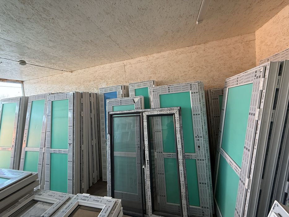 Пластиковые двери ПВХ