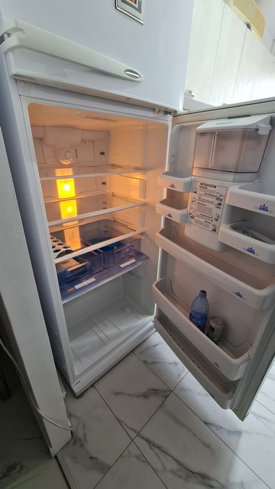 Combina frigorifica ca noua