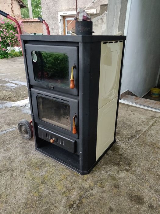 Камина печка на дърва Прити с водна риза