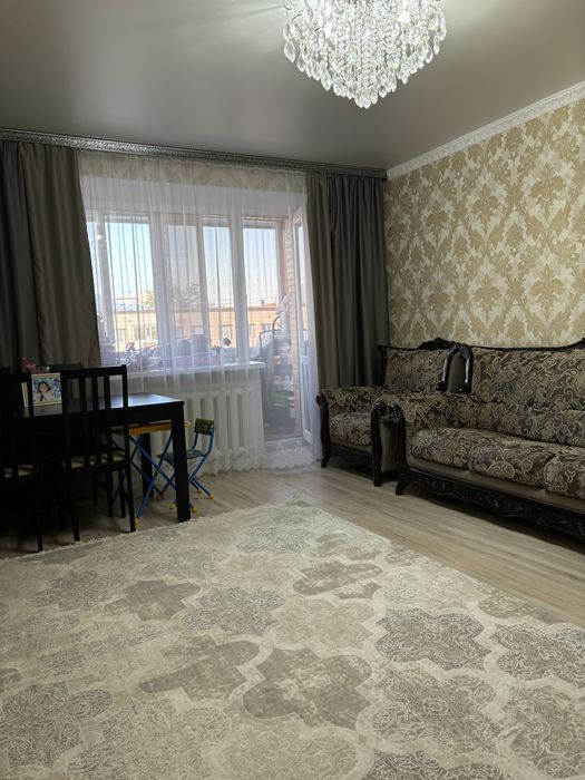 Продам 3 комн. квартиру в центре