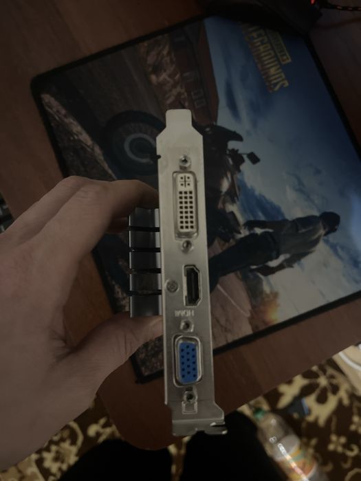 Продам видеокарту на 1гб