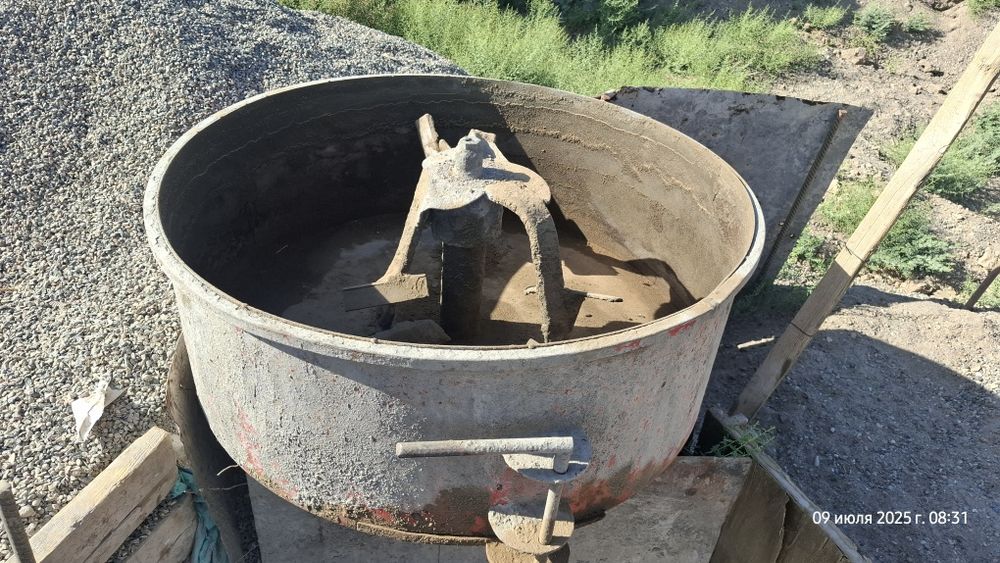 Шлакаблок (Shlakablok ) апарат сотилади