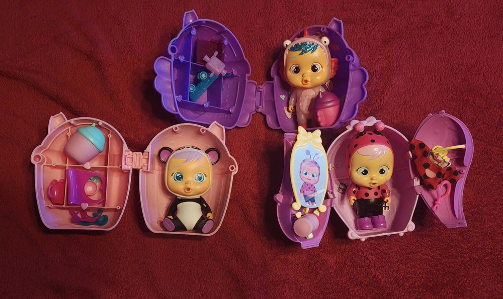 3 броя мини кукли Cry baby