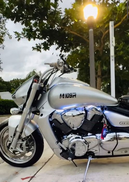 Suzuki Boulevard