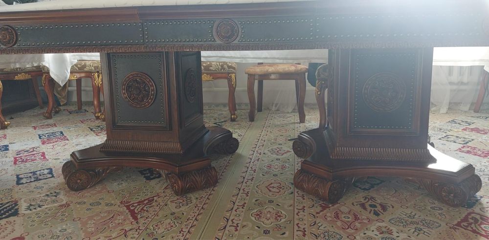 Обеденный комплект в дворцовом стиле