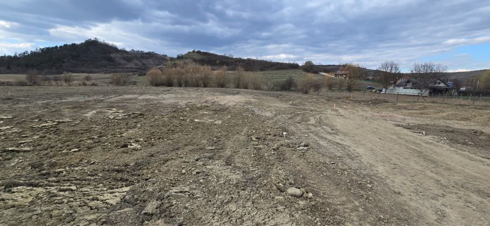 Teren intravilan- Proiect imobiliar CU valabil , toate utilitatile