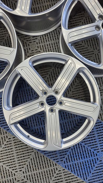 Jante Volkswagen 19"5x112 8J ET45 Golf/Passat/Tiguan
