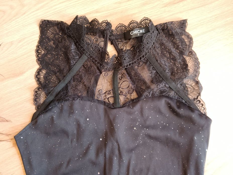 Нова стилна черна рокля