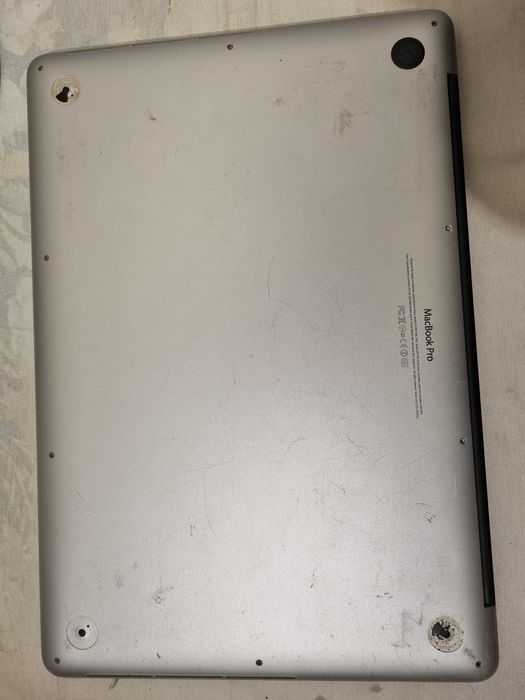 MacBook Pro Retina 15 Model A1398 EMC 2512 i7 2 6GHz 16GB RAM 250GB SSD 500 clicluri