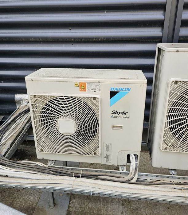 Aparat aer condiționat Daikin SkyAir 24000 btu freon recuerat