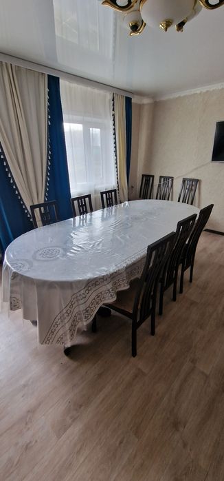 Стол для большого зала