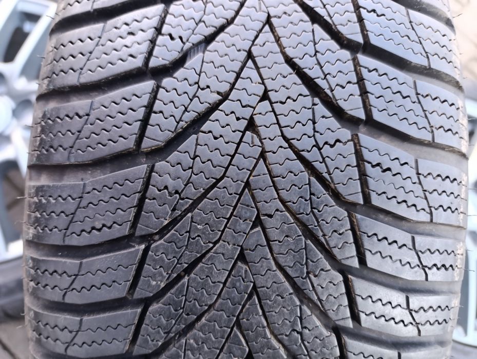 Jante aliaj 5 x 114,3, 17' Hyundai Kona cu anvelope de iarnă dot 2023