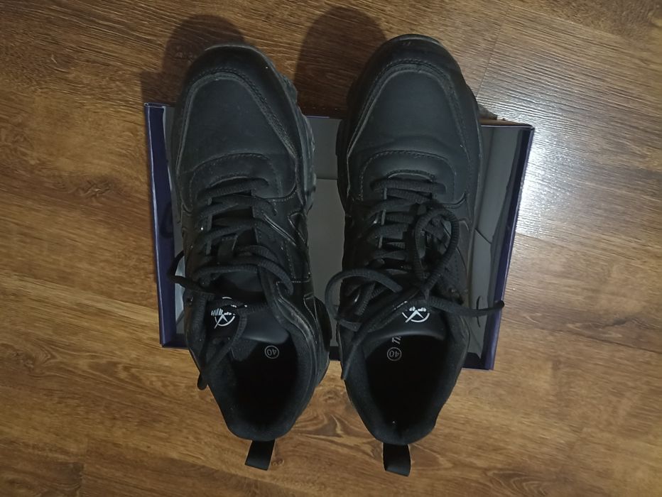 Кросовки повседневные