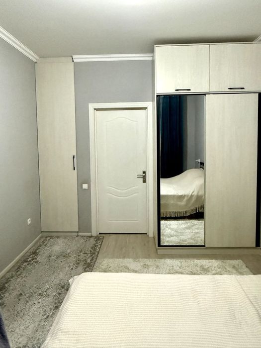 Чиланзар продаётся 3 комнатная квартира 1 этаж