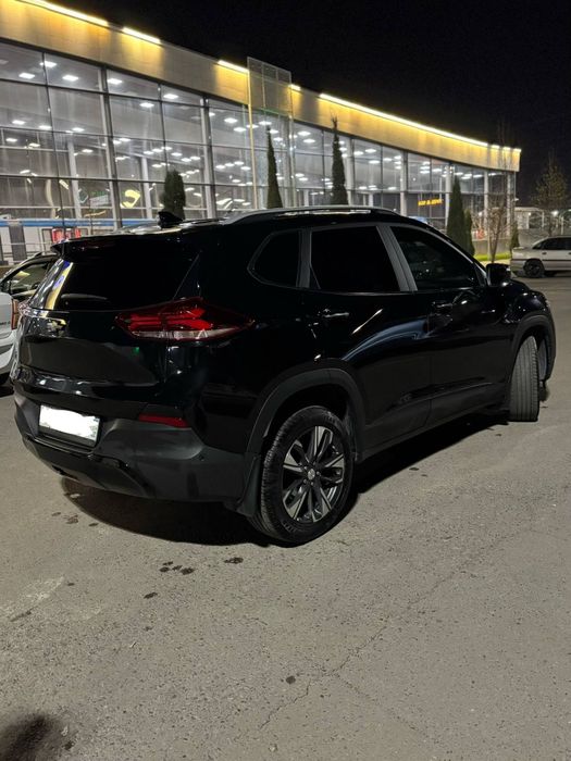 Tracker 2 Premier Plus sotiladi