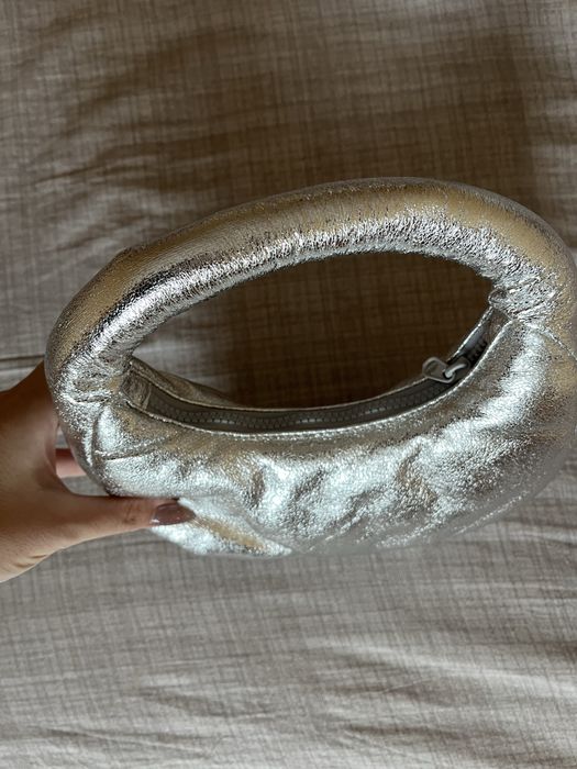 Малка сребриста чанта Зара