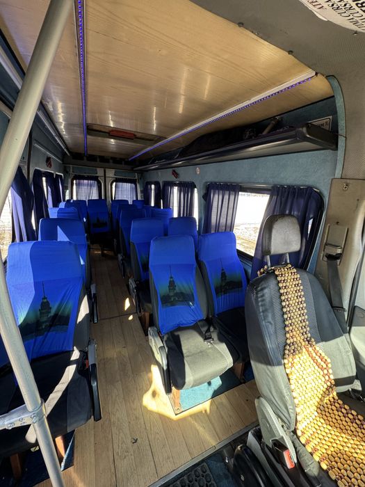 Vand Sprinter 16 + 1 locuri