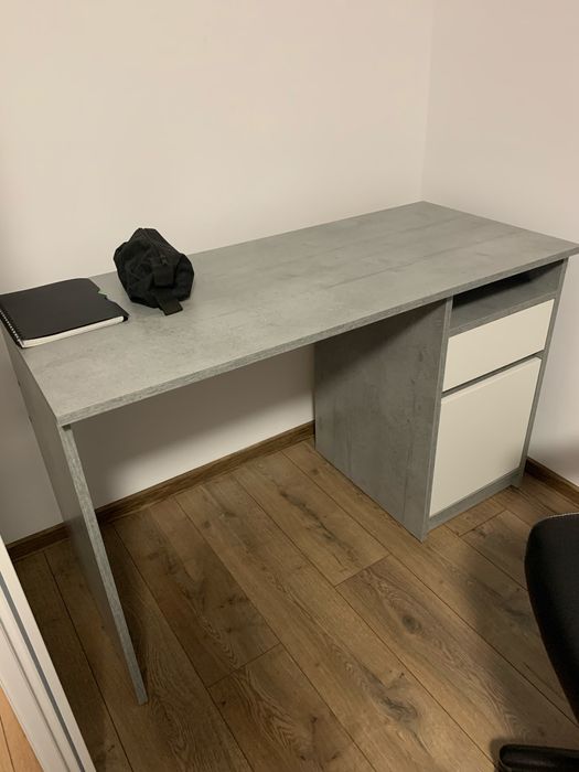 Vand masa de birou cu scaun