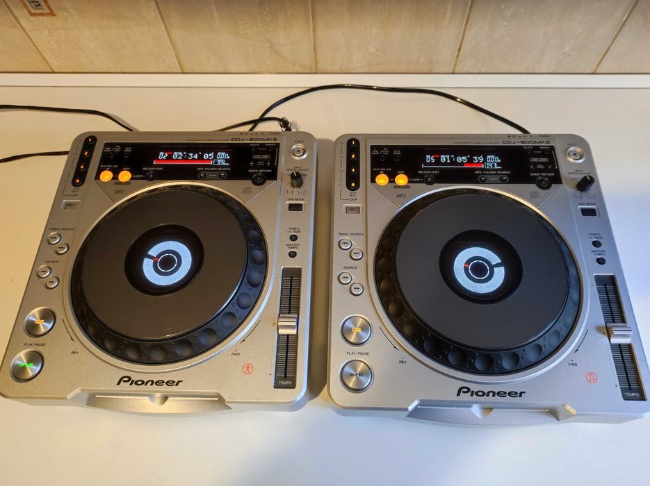 Pioneer CDJ 800 MK2