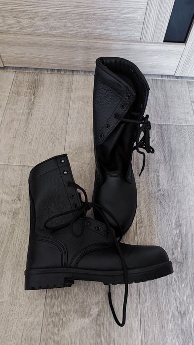 Продам берцы 43 размер