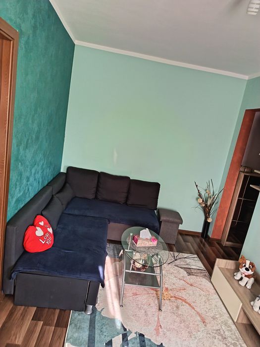 Dau în chirie apartament