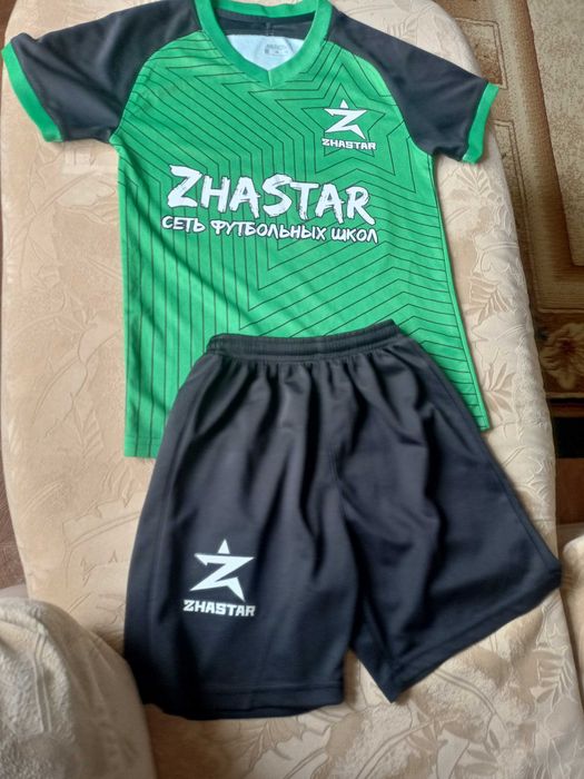 Футбольная форма жастар размер 26 на 7-9 лет